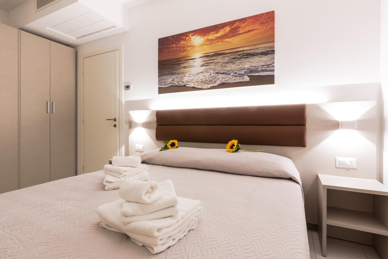 Residence Perla Verde Riccione Esterno foto