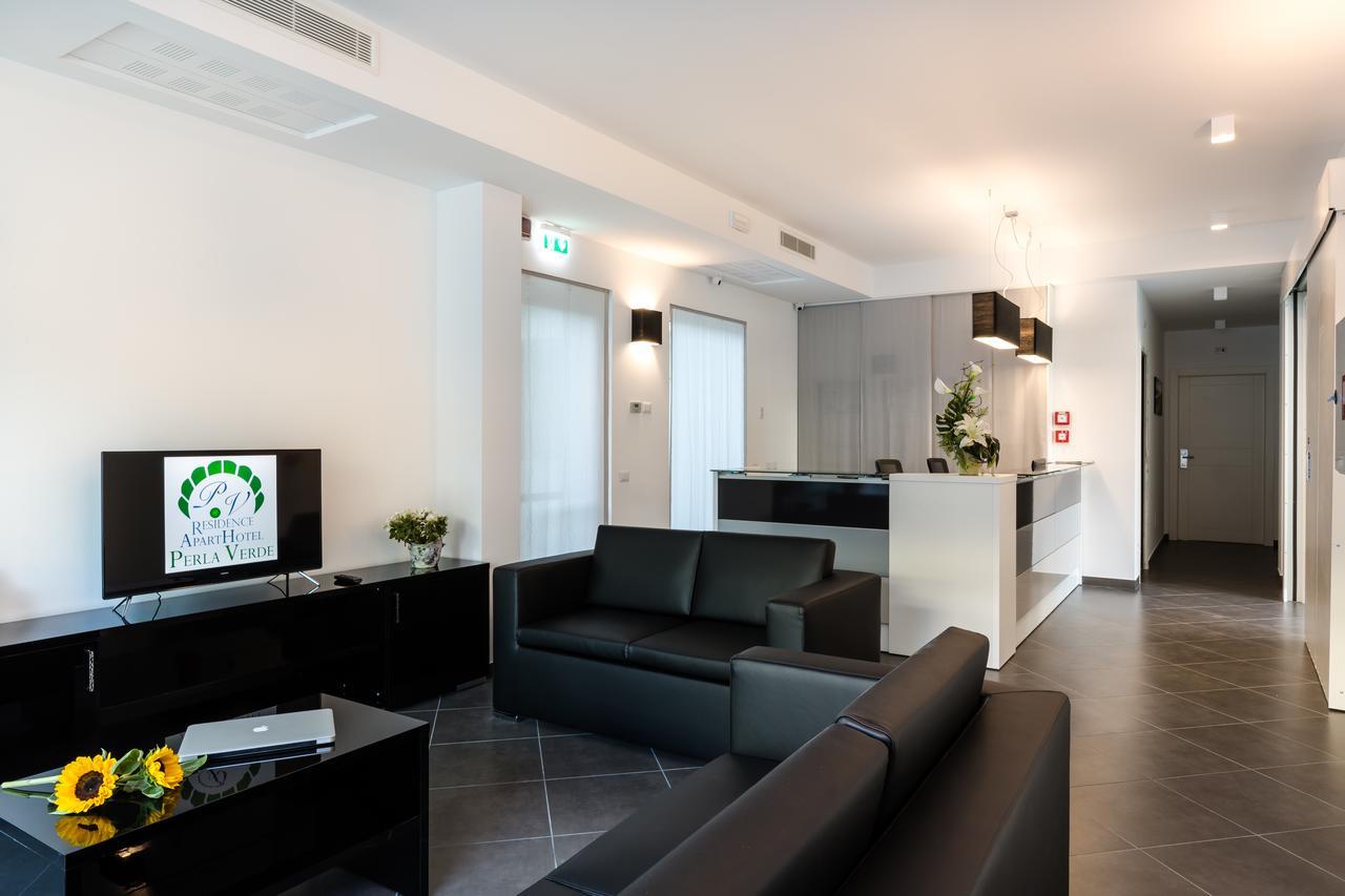 Residence Perla Verde Riccione Esterno foto