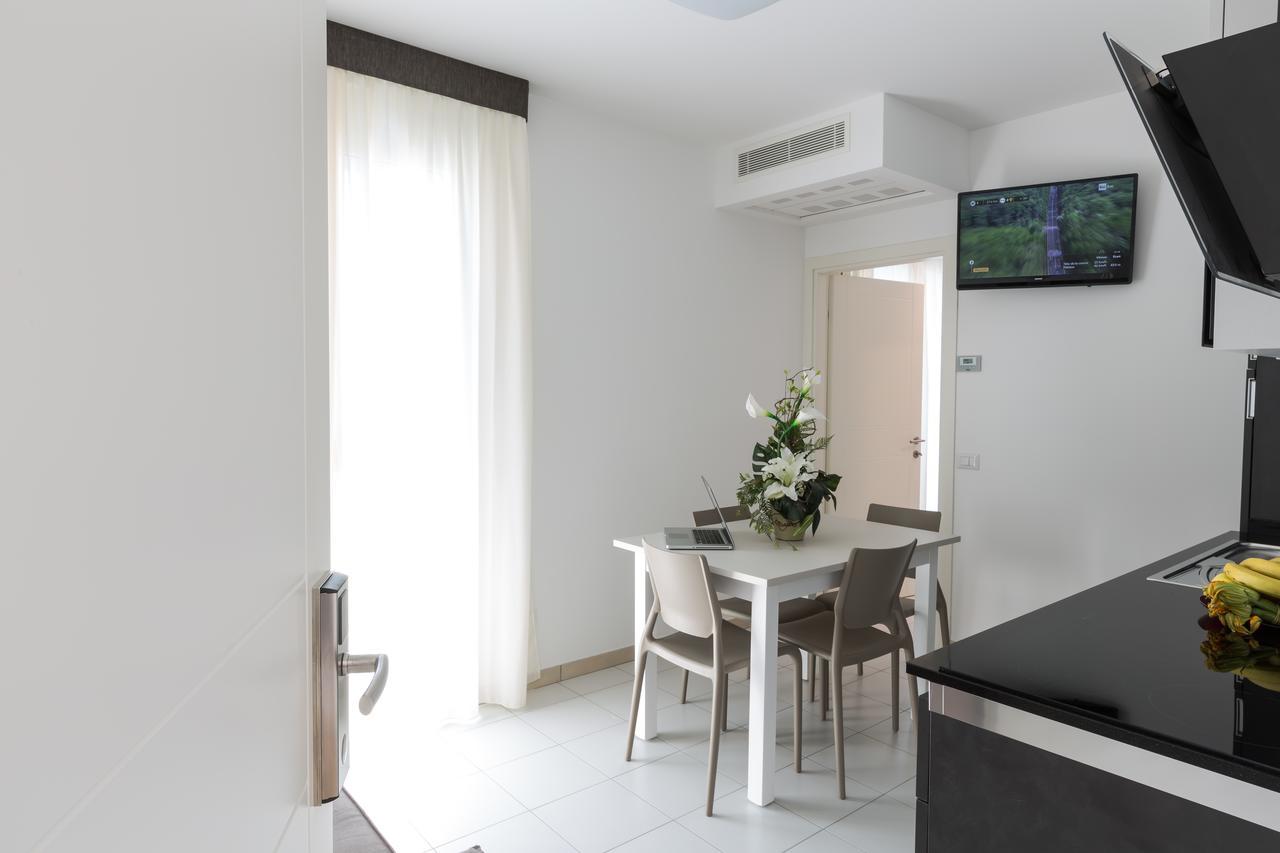Residence Perla Verde Riccione Esterno foto