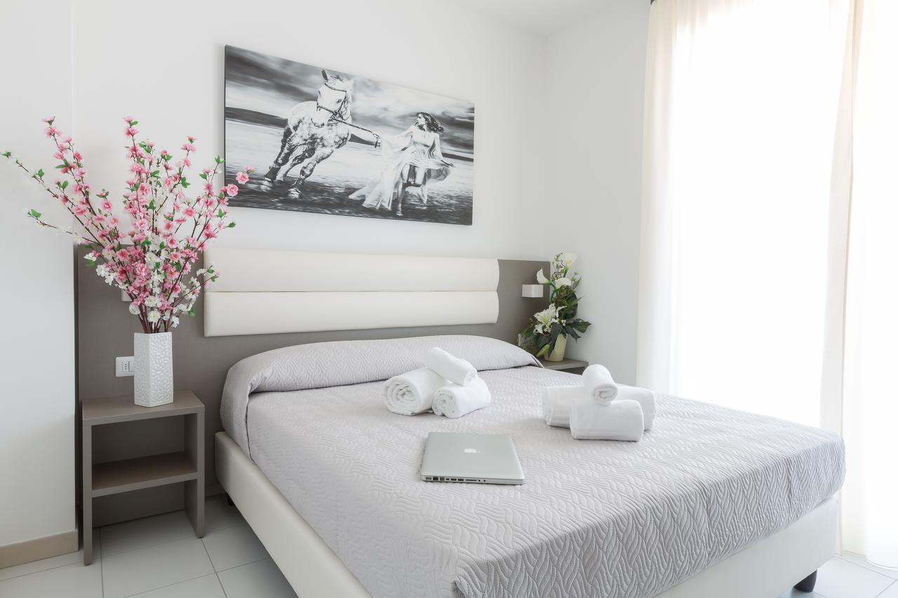 Residence Perla Verde Riccione Esterno foto