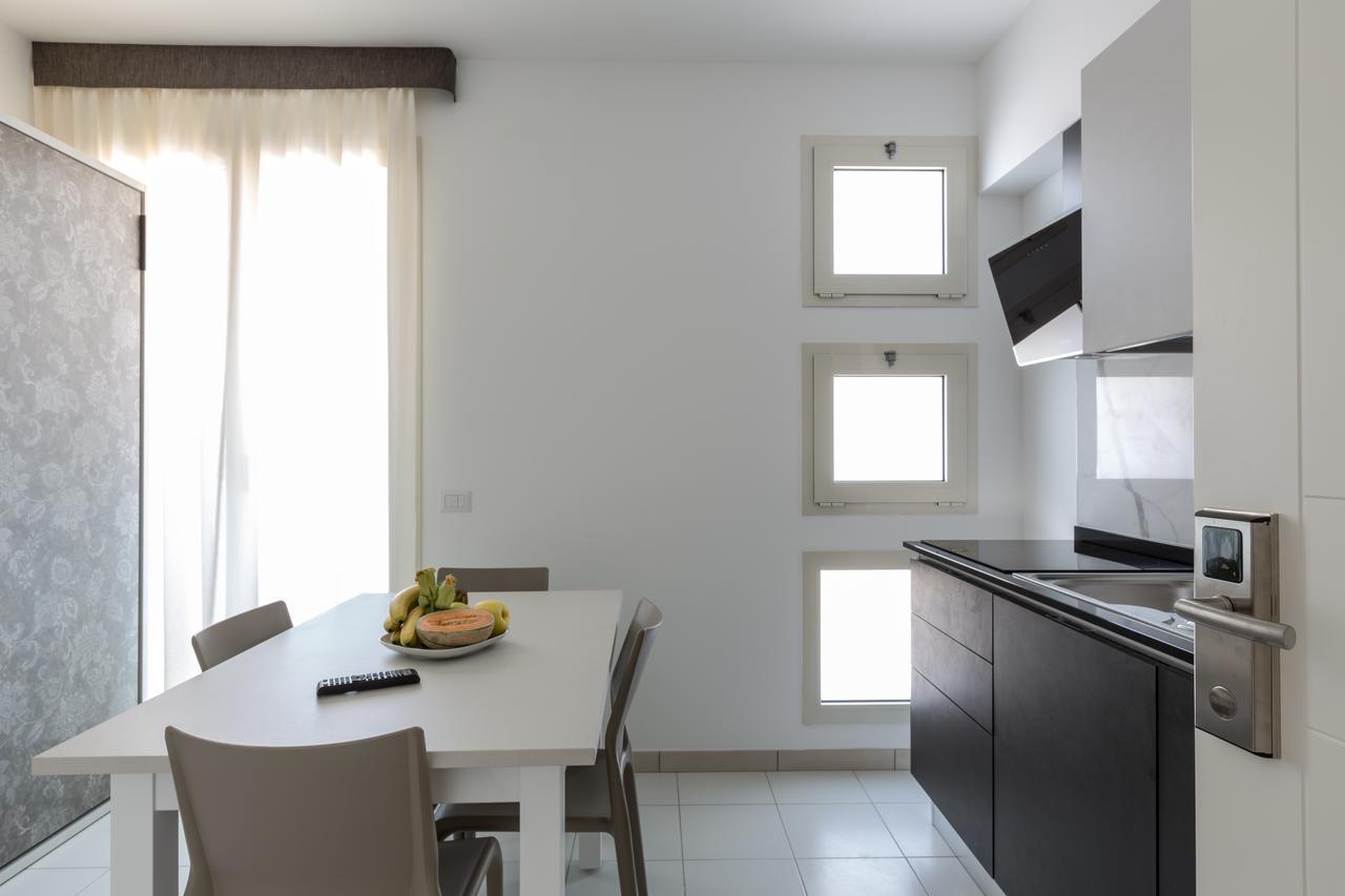 Residence Perla Verde Riccione Esterno foto