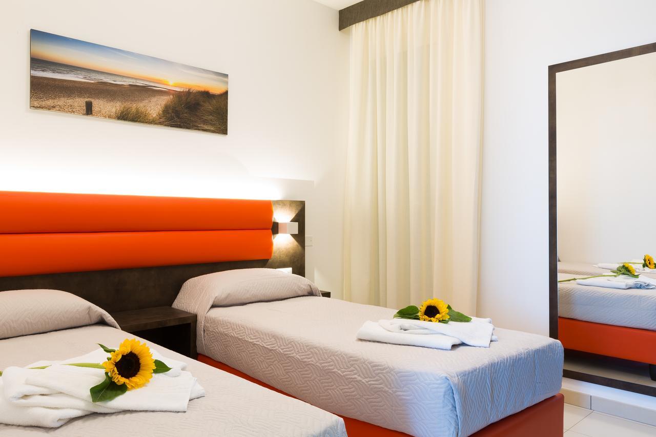 Residence Perla Verde Riccione Esterno foto
