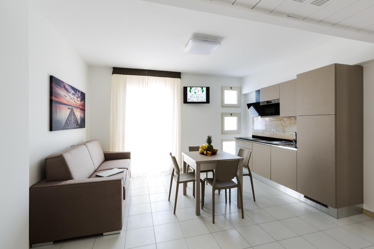 Residence Perla Verde Riccione Esterno foto