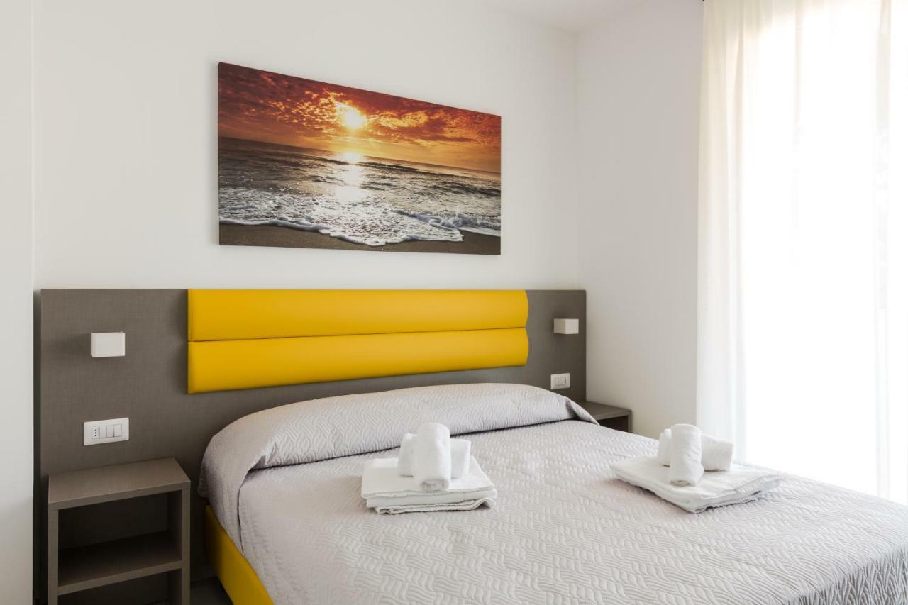 Residence Perla Verde Riccione Esterno foto